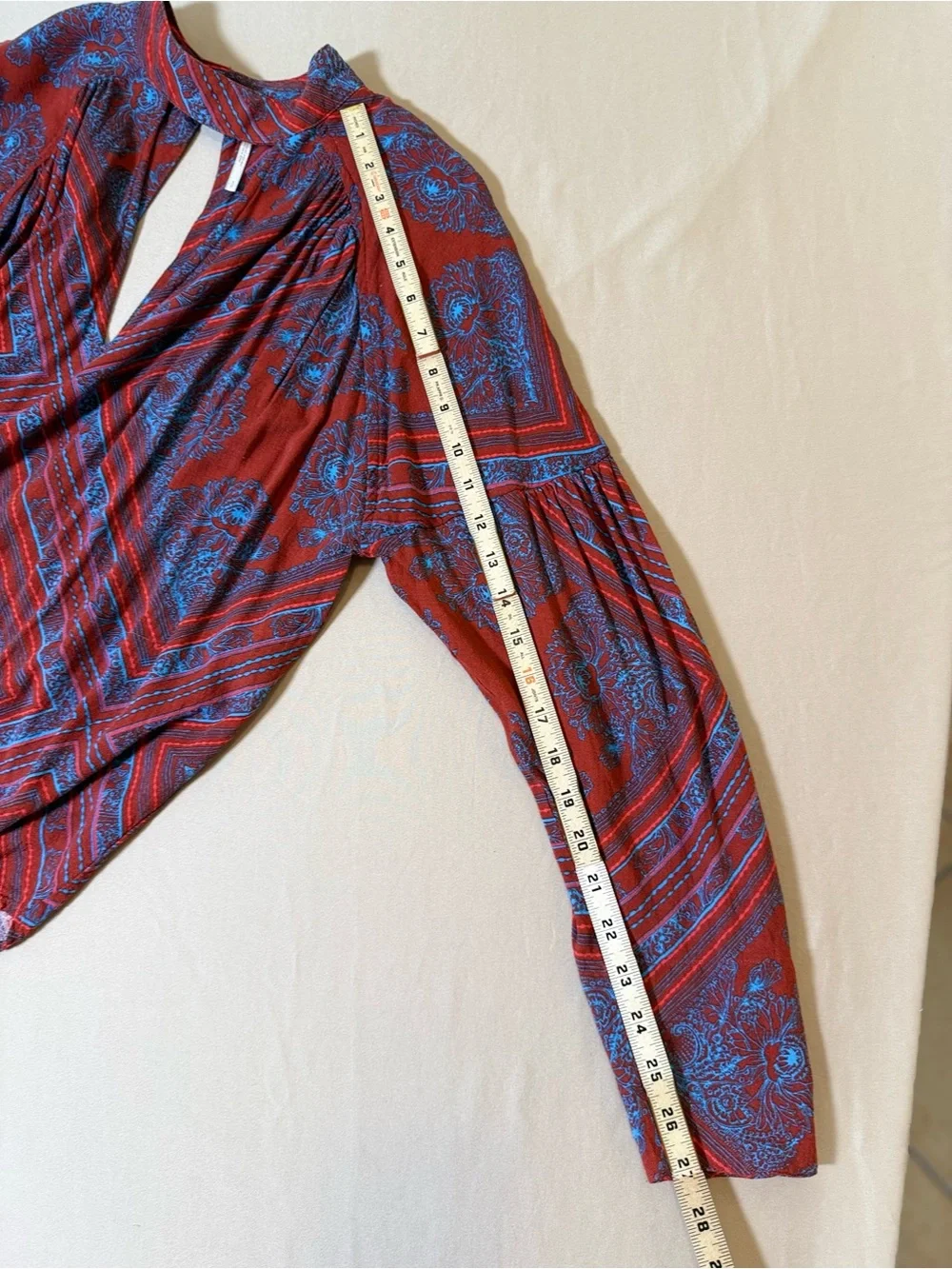 Free People Walking on a Dream Boho Long Sleeve Keyhole Tunic, size Small.